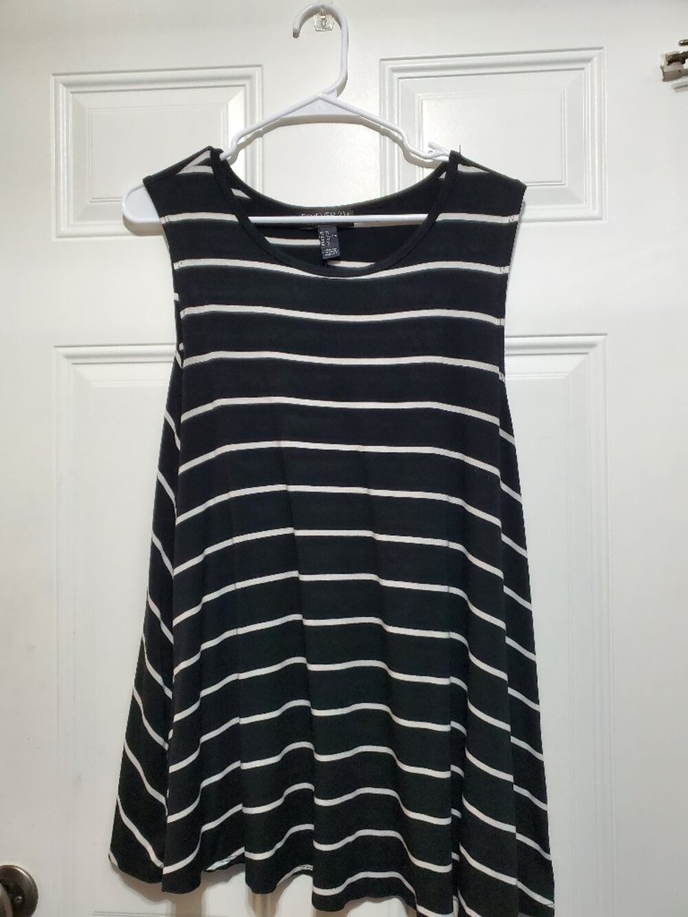 Forever 21 Black & White Stripe Sleeveless Top size 2X